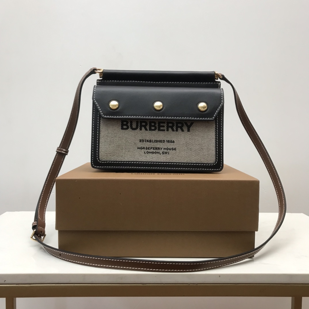 Burberry Mini Horseferry Print Title Bag With Pocket Detail Black For Women, Women’s Bags 7.5in/19cm 80428521
