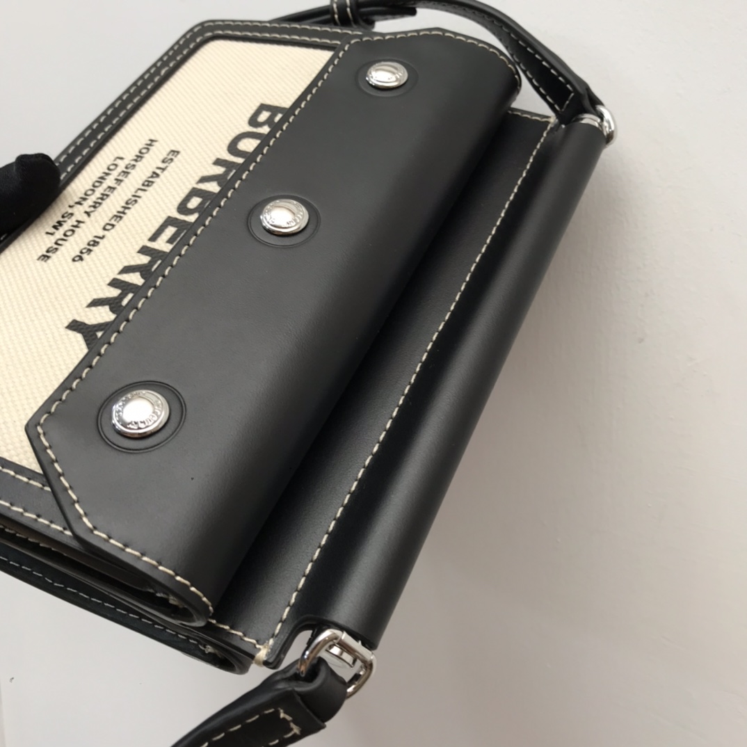 Burberry Mini Horseferry Print Title Bag With Pocket Detail For Women, Women’s Bags 7.5in/19cm