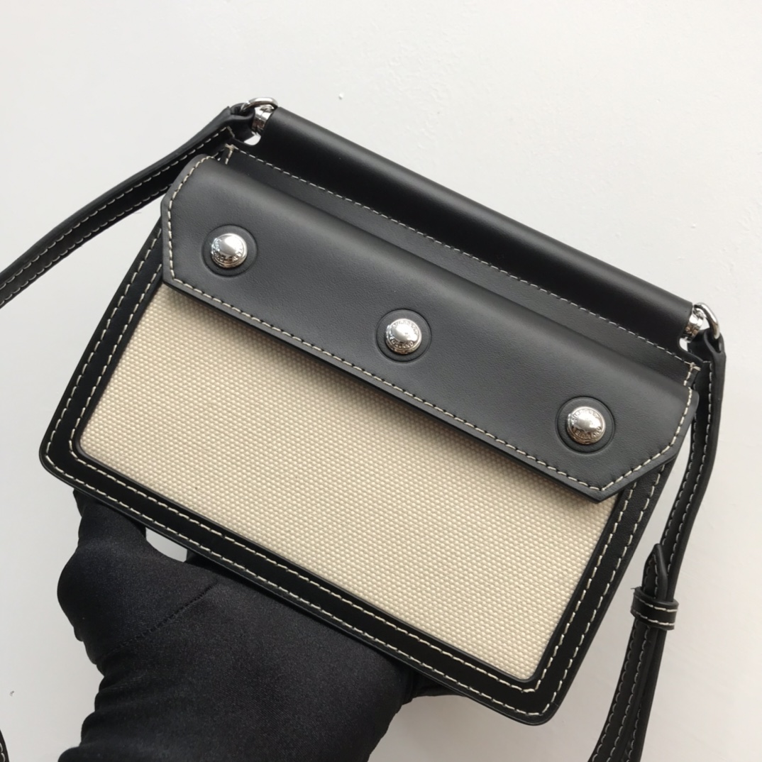 Burberry Mini Horseferry Print Title Bag With Pocket Detail For Women, Women’s Bags 7.5in/19cm