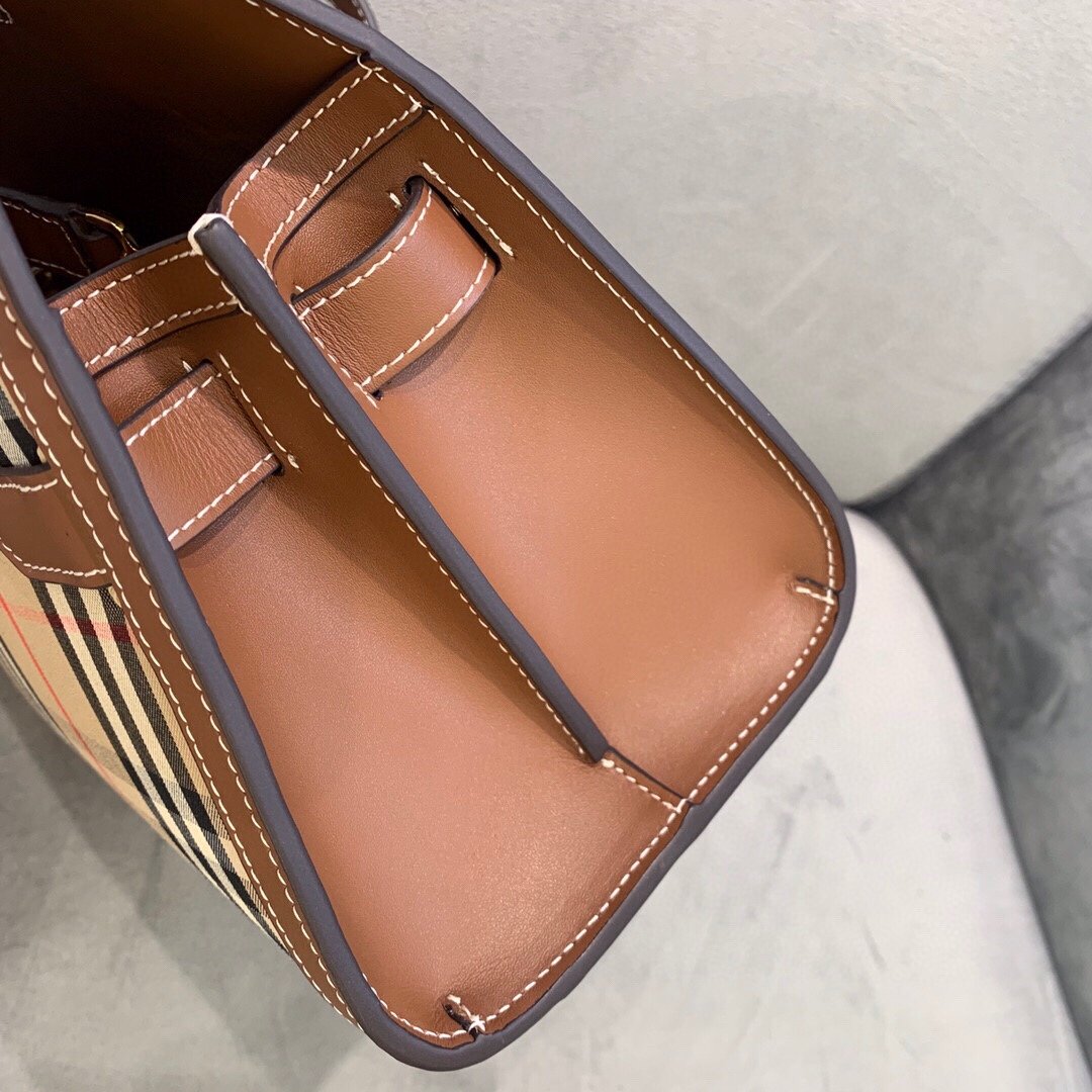 Burberry Mini Vintage Archive Beige For Women, Women’s Bags, Shoulder And Crossbody Bags 10.2in/ 26cm