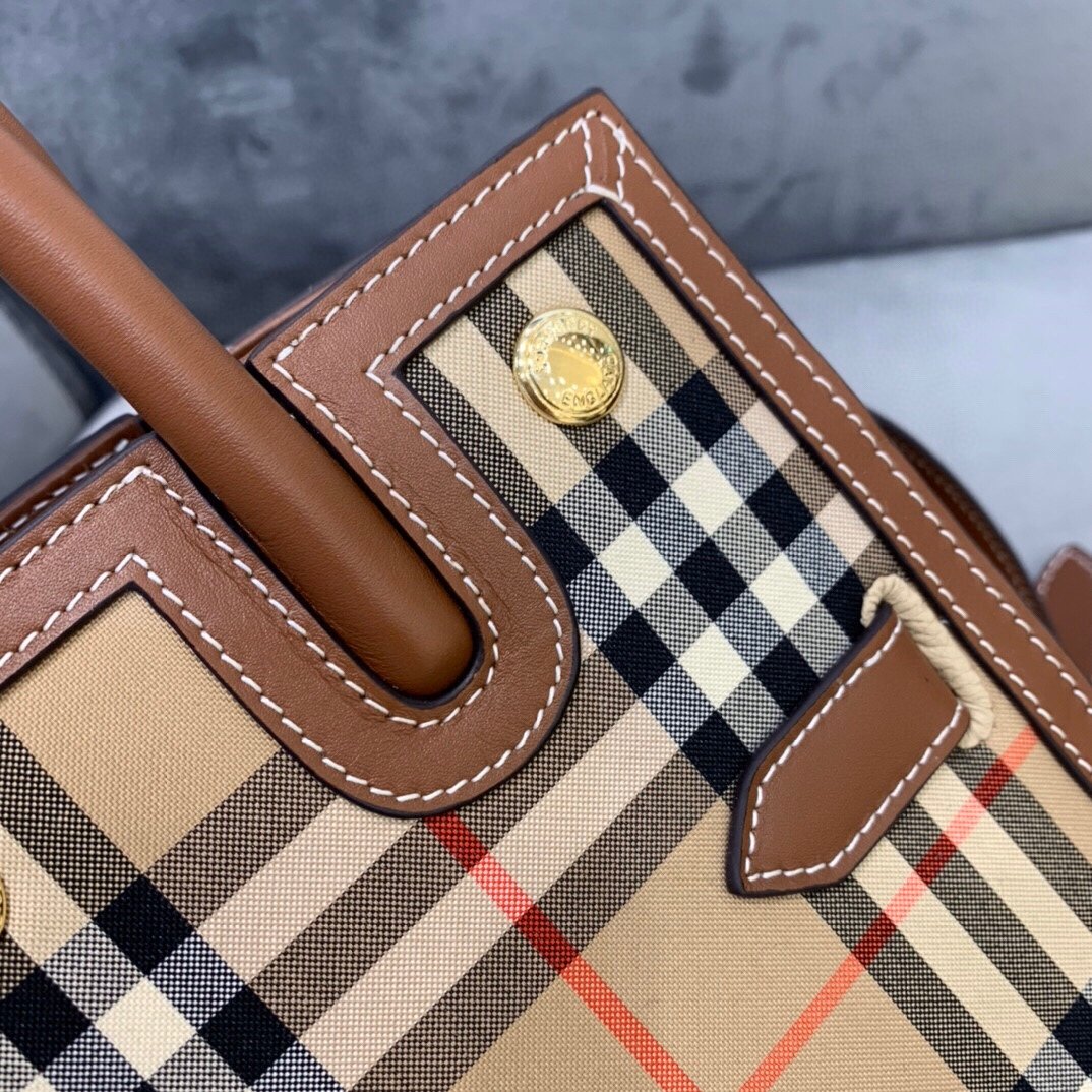 Burberry Mini Vintage Archive Beige For Women, Women’s Bags, Shoulder And Crossbody Bags 10.2in/ 26cm