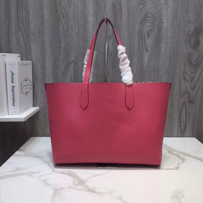Burberry Reversible Tote Haymarket Canvas Medium For Women, Women’s Bags 19.3in/49cm
