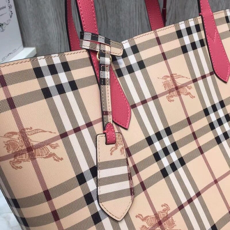 Burberry Reversible Tote Haymarket Canvas Medium For Women, Women’s Bags 19.3in/49cm