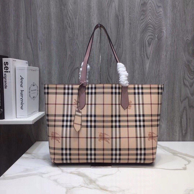Burberry Reversible Tote Haymarket Canvas Medium For Women, Women’s Bags 19.3in/49cm