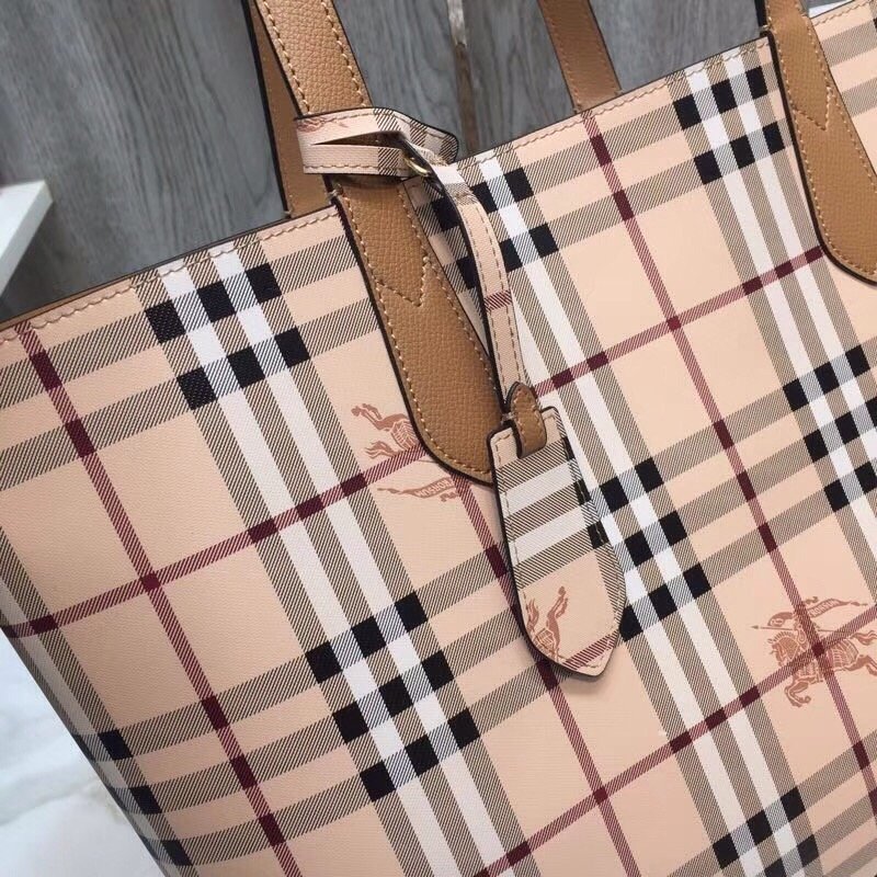 Burberry Reversible Tote Haymarket Canvas Medium For Women, Women’s Bags 19.3in/49cm