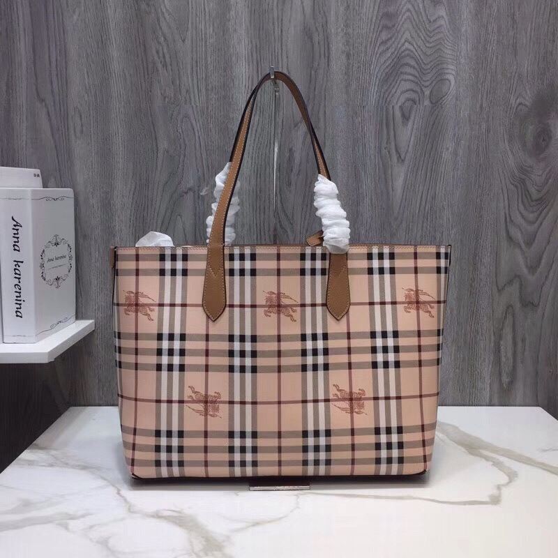 Burberry Reversible Tote Haymarket Canvas Medium For Women, Women’s Bags 19.3in/49cm