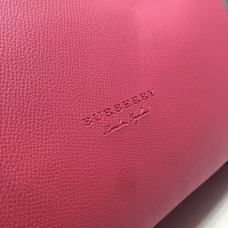 Burberry Reversible Tote Haymarket Canvas Medium For Women, Women’s Bags 19.3in/49cm