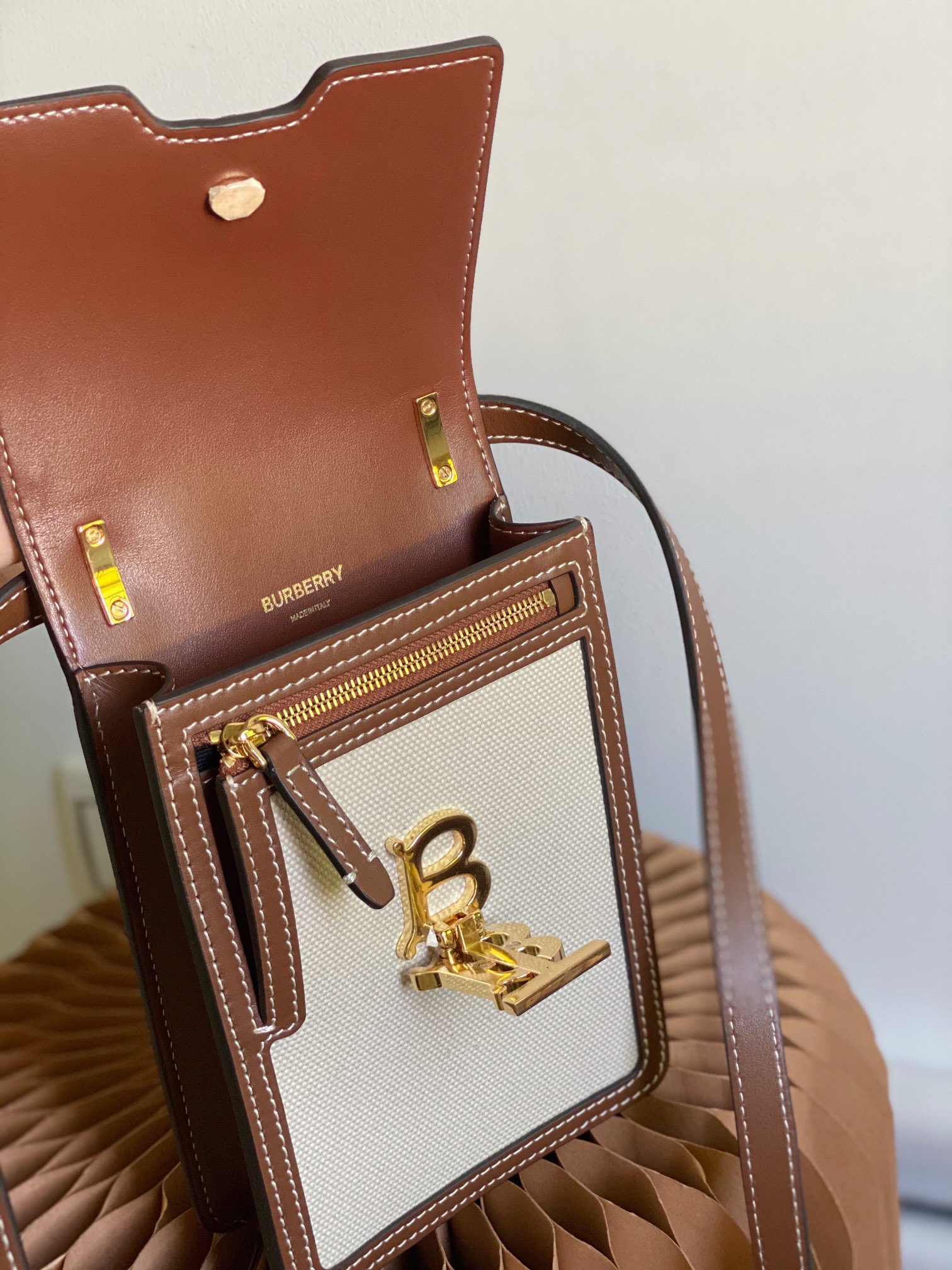Burberry Robin Bag Cotton Canvas Cream For Women, Women’s Bags 7.5in/14cm 80316491