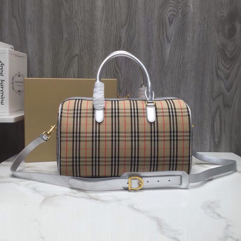 Burberry Small 1983 Check Link Bowling Bag White/Brown For Women, Women’s Bags 9.1in/23cm