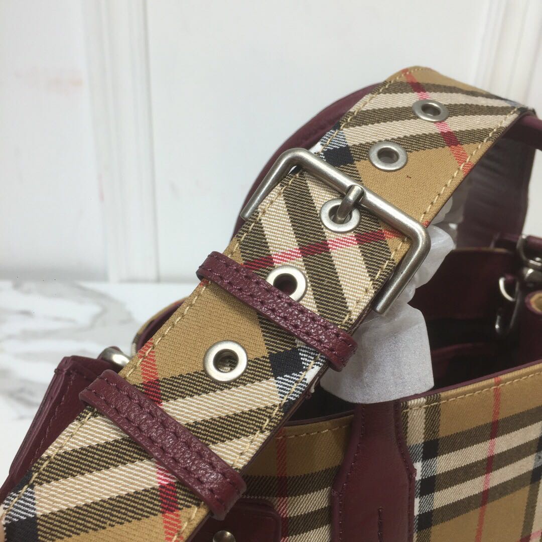 Burberry Small Banner Vintage Check And Tote Purple For Women, Women’s Bags 10.5in/26cm