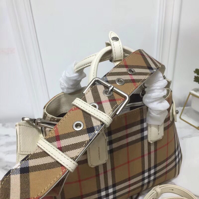 Burberry Small Banner Vintage Check And Tote White For Women, Women’s Bags 10.5in/26cm