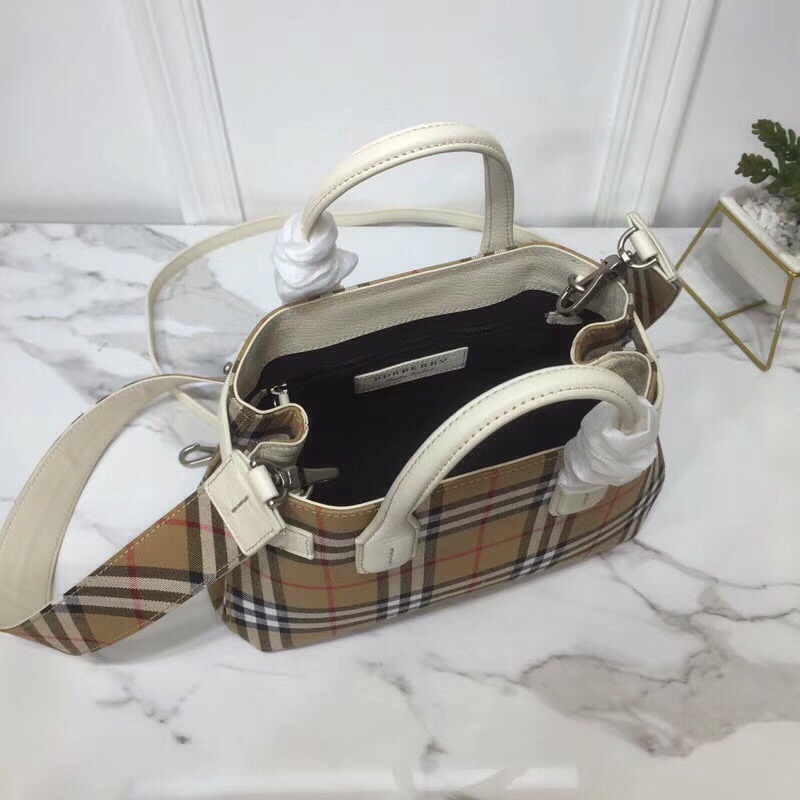 Burberry Small Banner Vintage Check And Tote White For Women, Women’s Bags 10.5in/26cm
