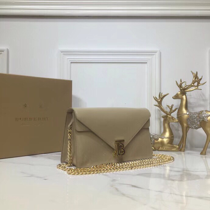 Burberry Small Tb Envelope Clutch By British Heritage For Women, Women’s Bags 10.2in/26cm