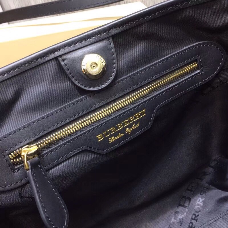 Burberry The Small Canter Horseferry Check Tote Black For Women, Women’s Bags 11.6in/29.5cm