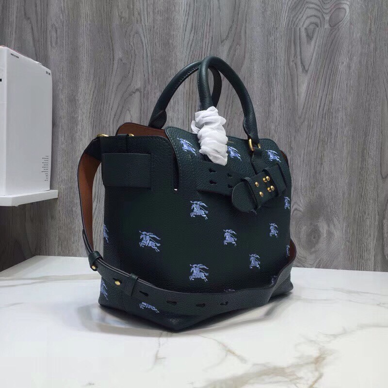 Burberry The Small Equestrian Knight Top Handle Belt Bag Green For Women, Women’s Bags 14in/36cm