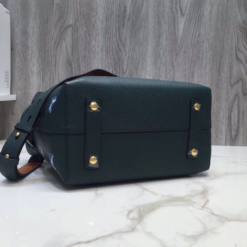 Burberry The Small Equestrian Knight Top Handle Belt Bag Green For Women, Women’s Bags 14in/36cm