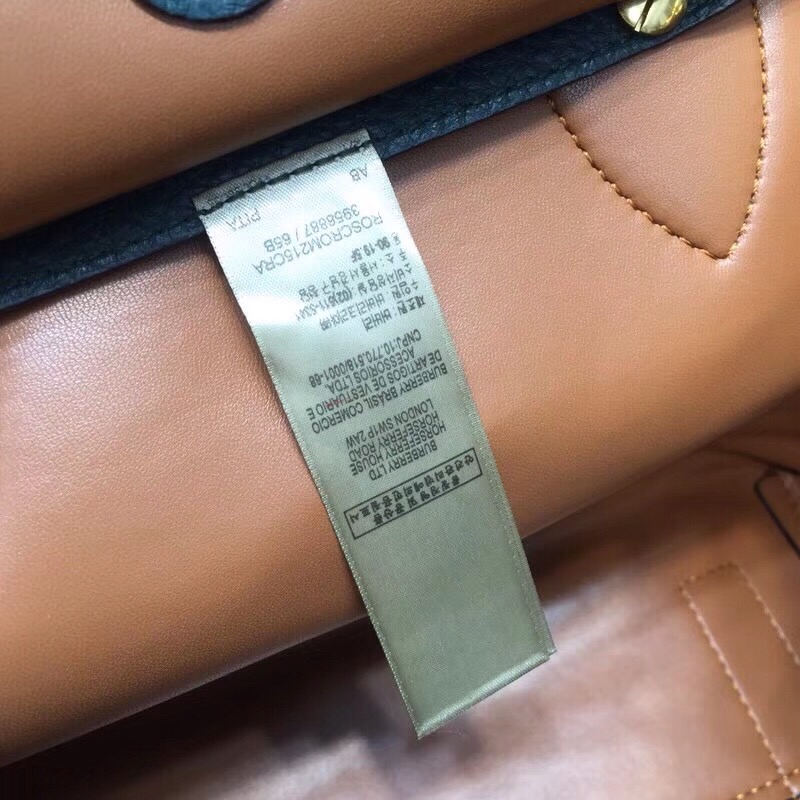 Burberry The Small Equestrian Knight Top Handle Belt Bag Green For Women, Women’s Bags 14in/36cm