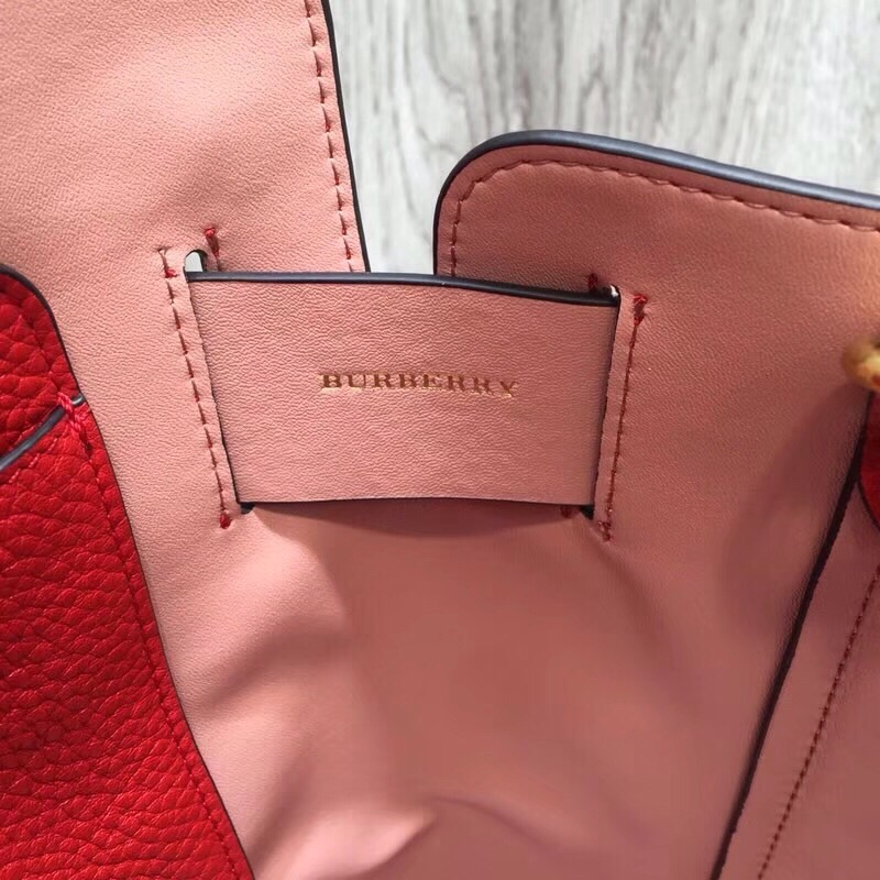 Burberry The Small Equestrian Knight Top Handle Belt Bag Red For Women, Women’s Bags 14in/36cm