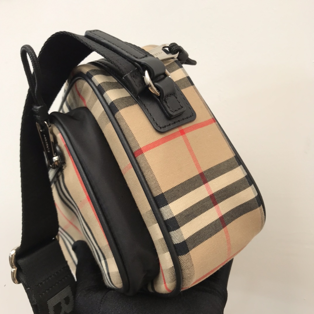 Burberry Vintage Check And Crossbody Bag For Men, Men’s Bags 8.6in/22cm