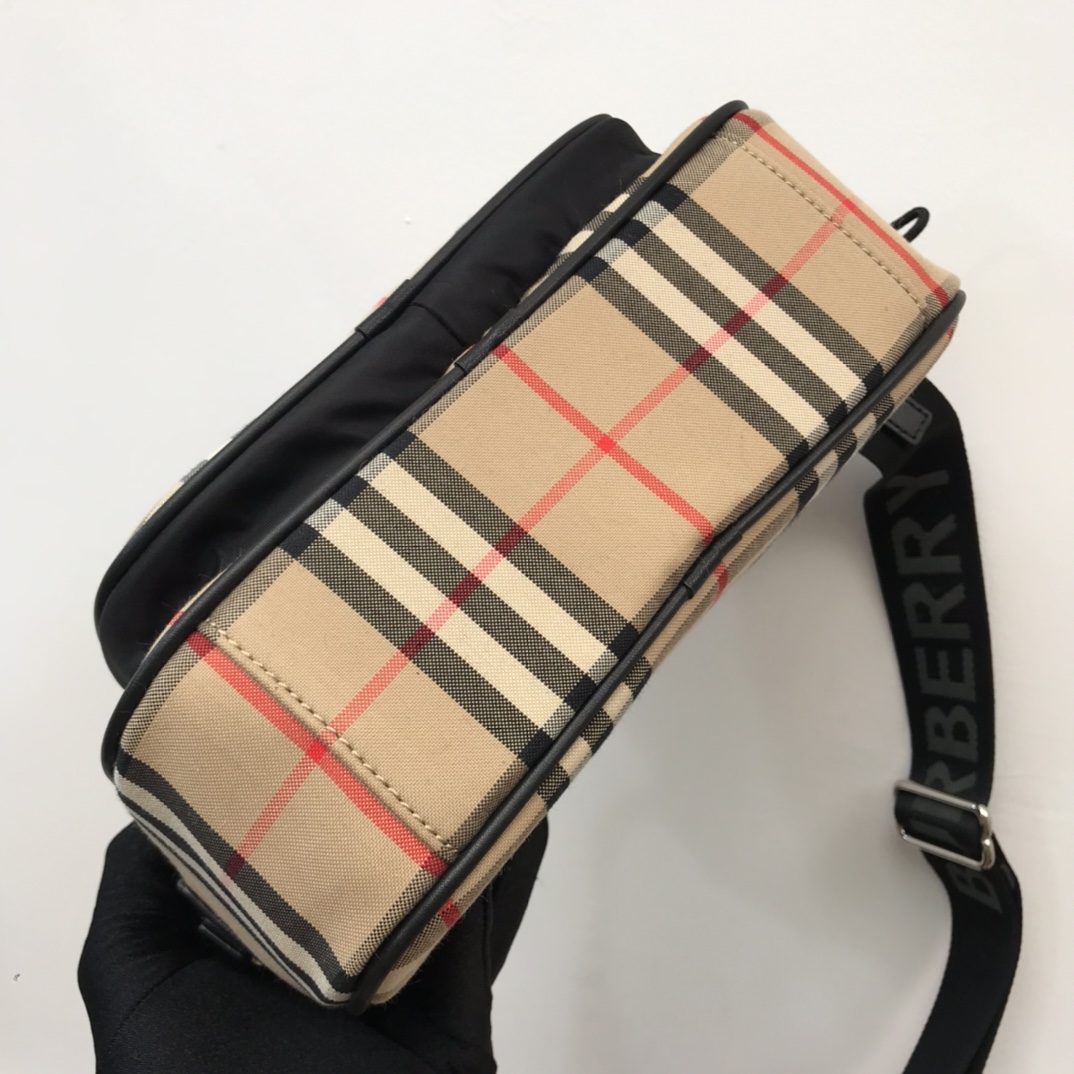 Burberry Vintage Check And Crossbody Bag For Men, Men’s Bags 8.6in/22cm
