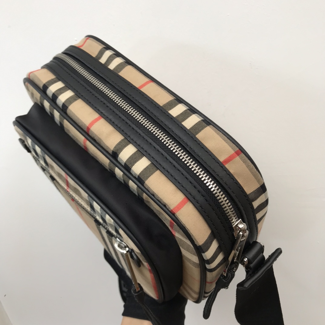 Burberry Vintage Check And Crossbody Bag For Men, Men’s Bags 8.6in/22cm