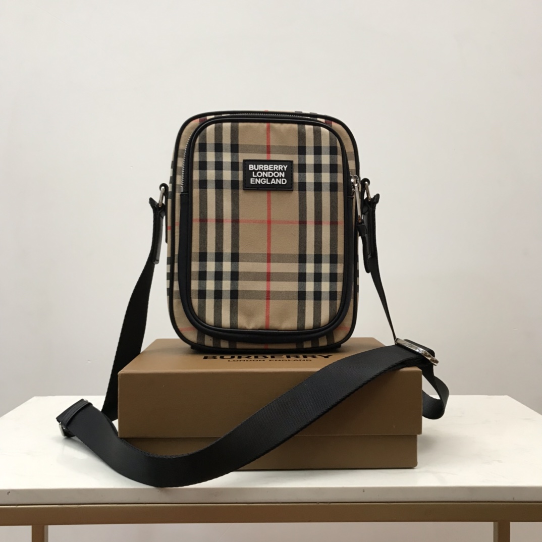 Burberry Vintage Check And Crossbody Bag For Men, Men’s Bags 8.7in/22cm