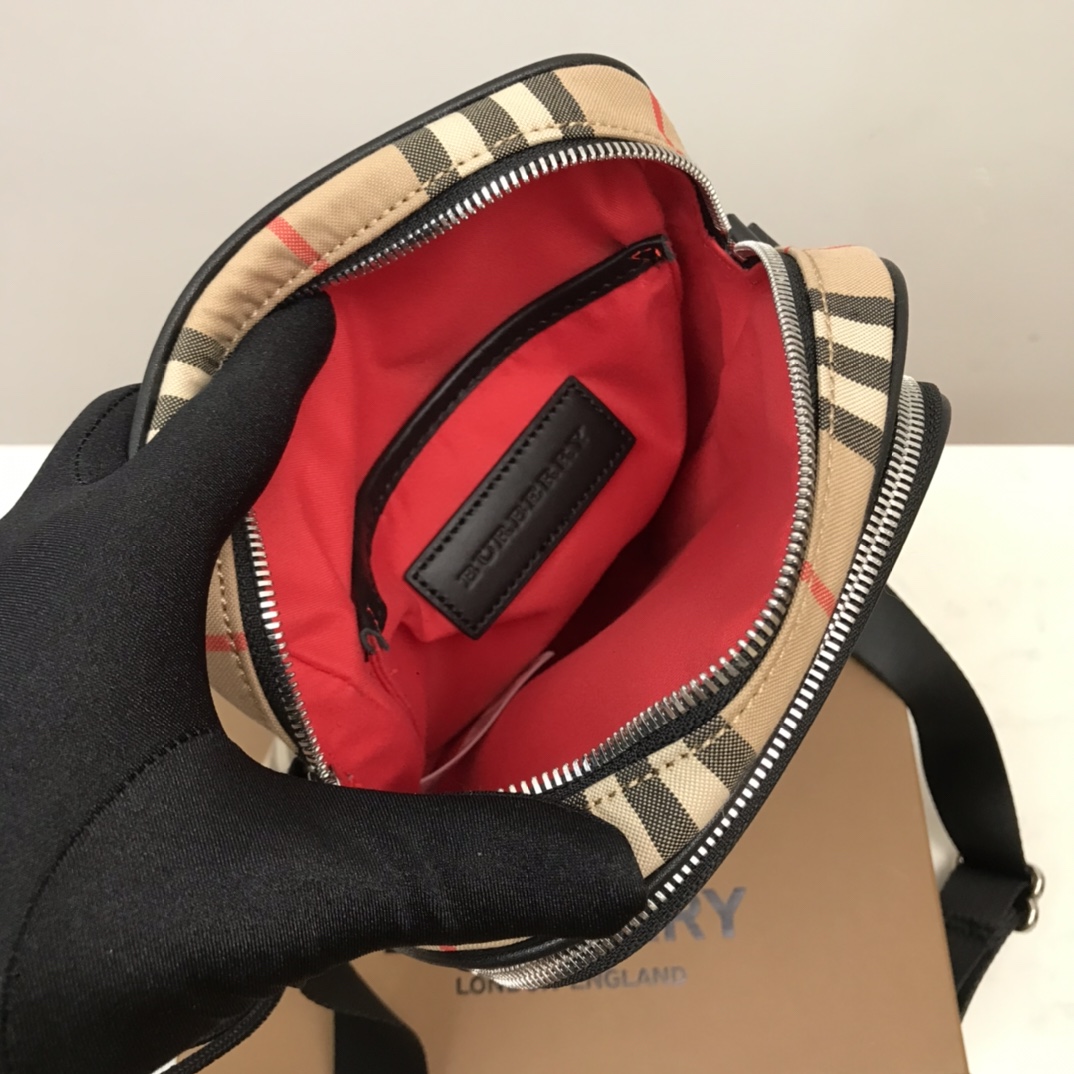 Burberry Vintage Check And Crossbody Bag For Men, Men’s Bags 8.7in/22cm