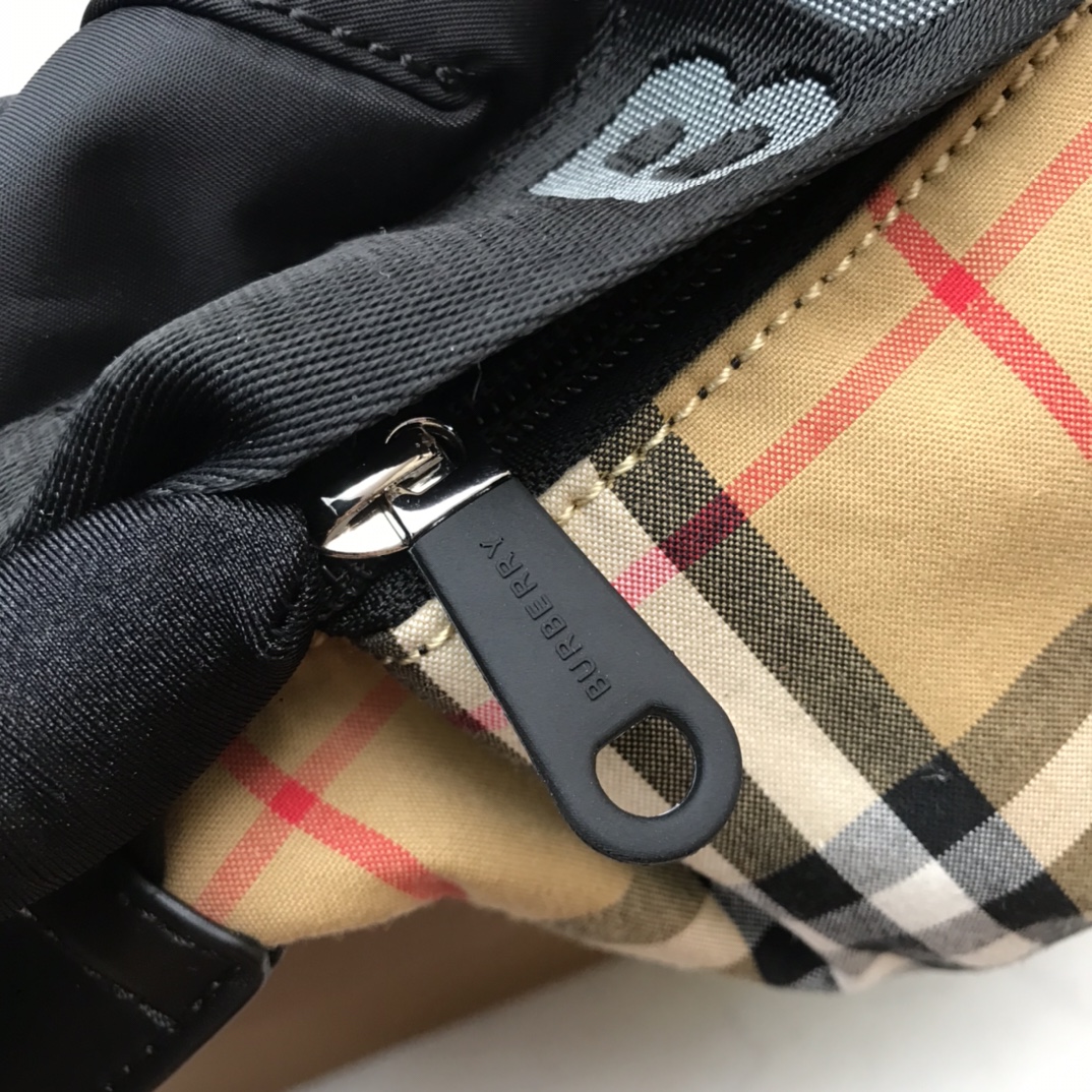 Burberry Vintage Check Nylon Sonny Bum Bag For Men, Men’s Bags 12.2in/31cm 80265571