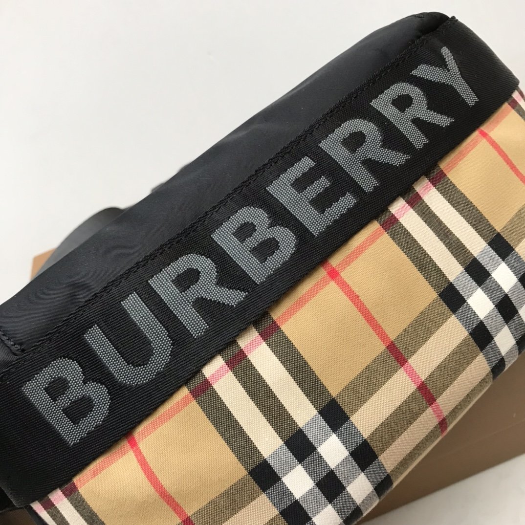 Burberry Vintage Check Nylon Sonny Bum Bag For Men, Men’s Bags 12.2in/31cm 80265571