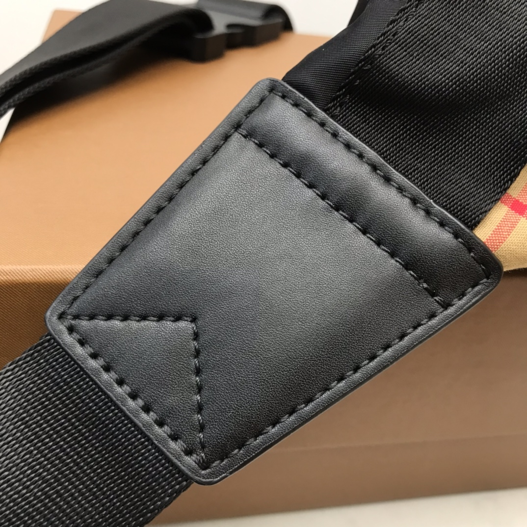 Burberry Vintage Check Nylon Sonny Bum Bag For Men, Men’s Bags 12.2in/31cm 80265571