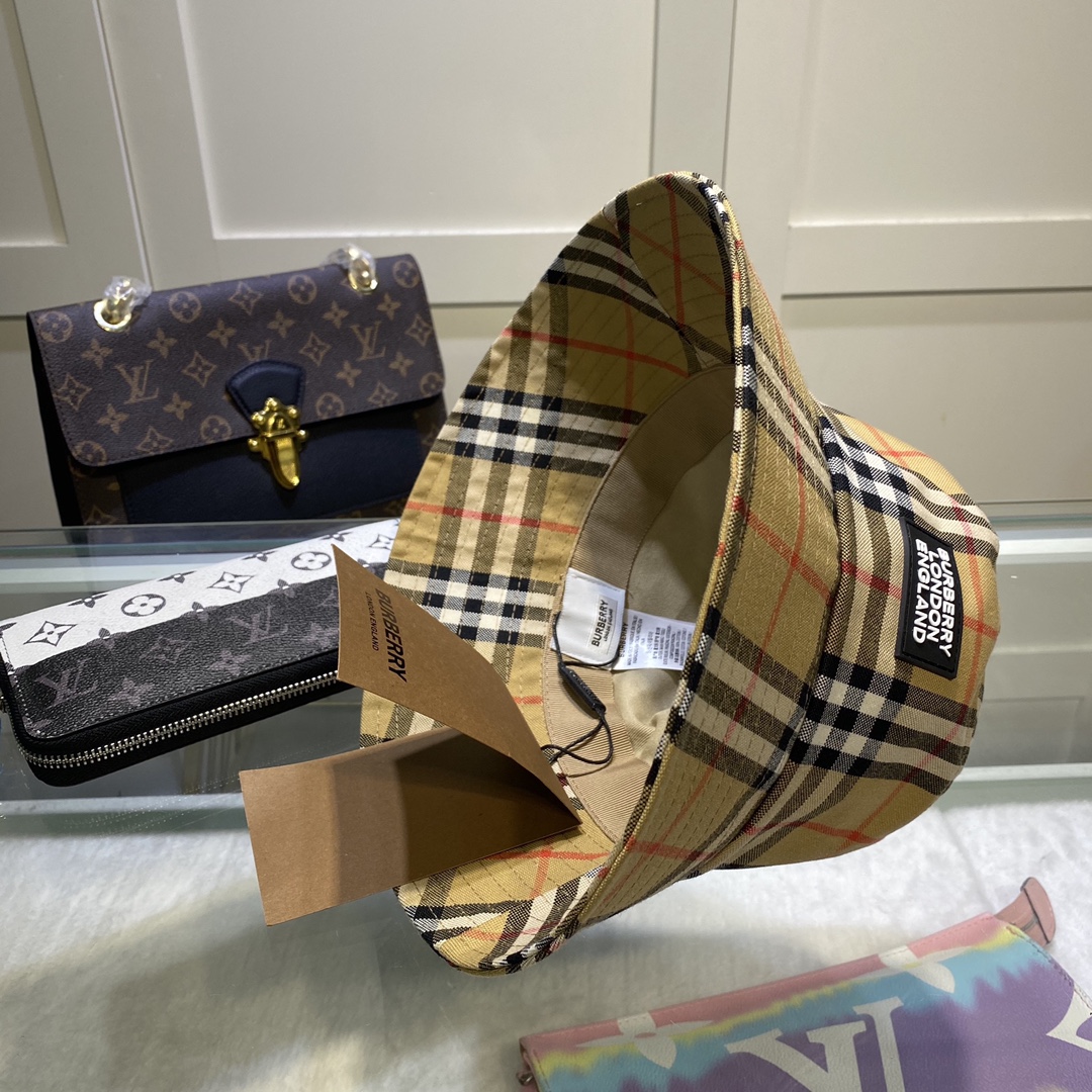 Burberry Vintage Check Technical Cotton Bucket Hat Beige