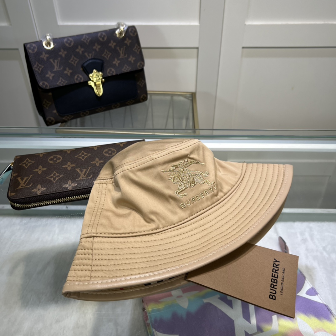 Burberry Vintage Check Technical Cotton Bucket Hat Beige