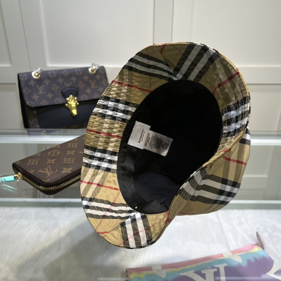 Burberry Vintage Check Technical Cotton Bucket Hat Beige