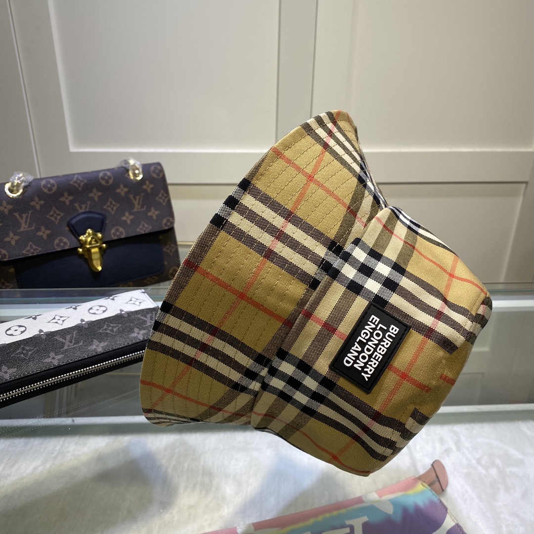 Burberry Vintage Check Technical Cotton Bucket Hat Beige