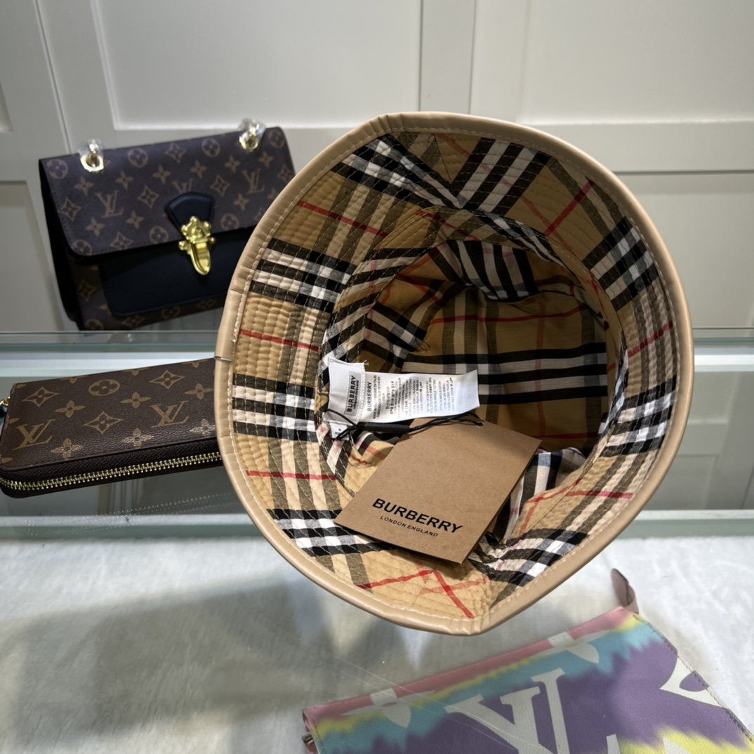 Burberry Vintage Check Technical Cotton Bucket Hat Beige