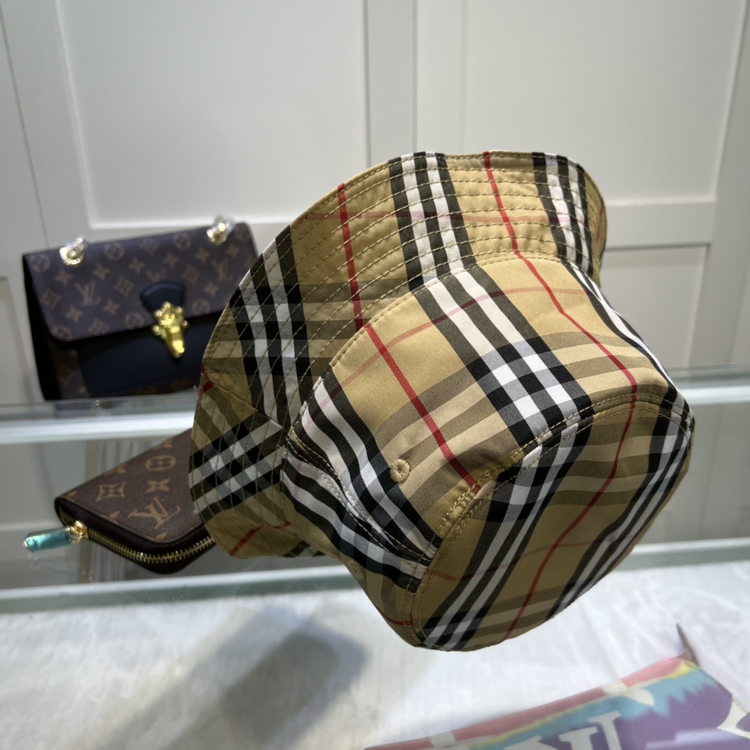 Burberry Vintage Check Technical Cotton Bucket Hat Beige
