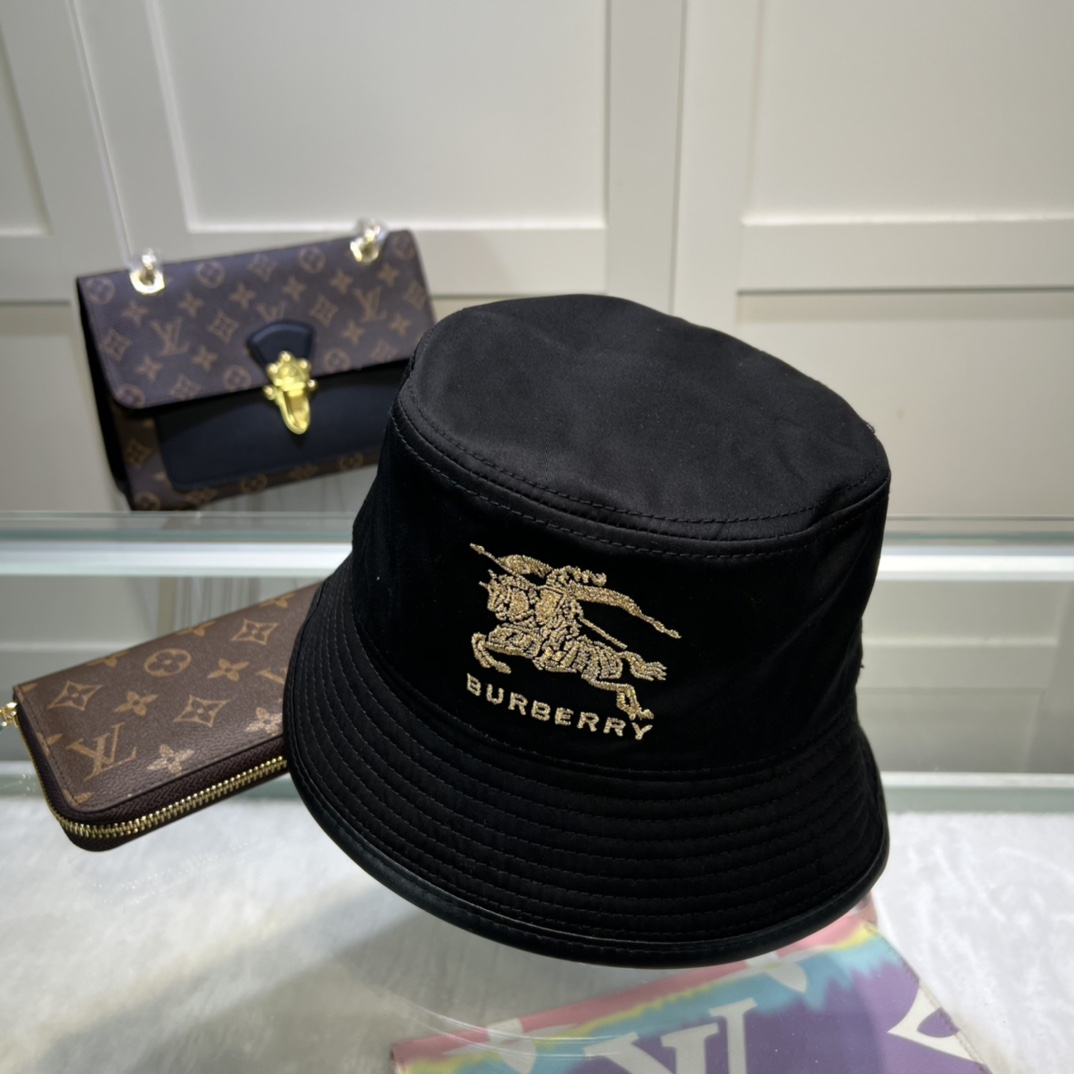 Burberry Vintage Check Technical Cotton Bucket Hat Black