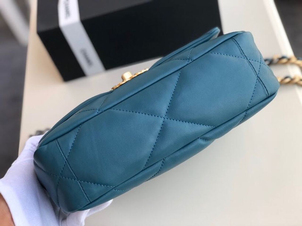 Chanel 19 Handbag Teal For Women, Women’s Bags, Shoulder And Crossbody Bags 10.2in/26cm