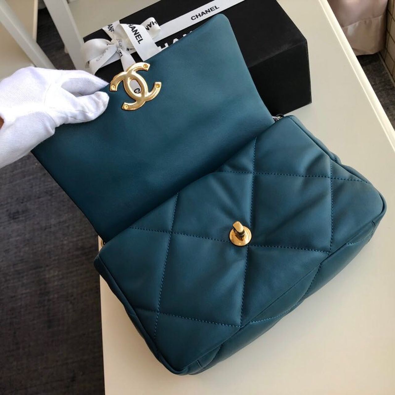 Chanel 19 Handbag Teal For Women, Women’s Bags, Shoulder And Crossbody Bags 10.2in/26cm