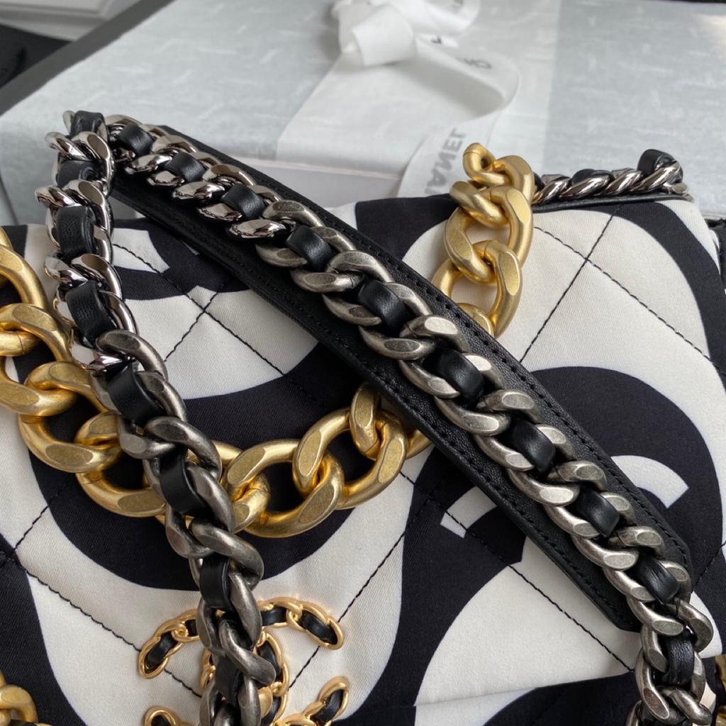 Chanel 19 Large Flap Bag White/Black For Women, Women’s Bags, Shoulder And Crossbody Bags 10.2in/26cm AS1161 NB405