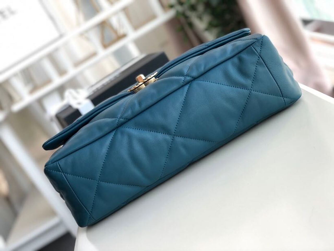 Chanel 19 Maxi Handbag Teal For Women, Women’s Bags, Shoulder And Crossbody Bags 14in/36cm