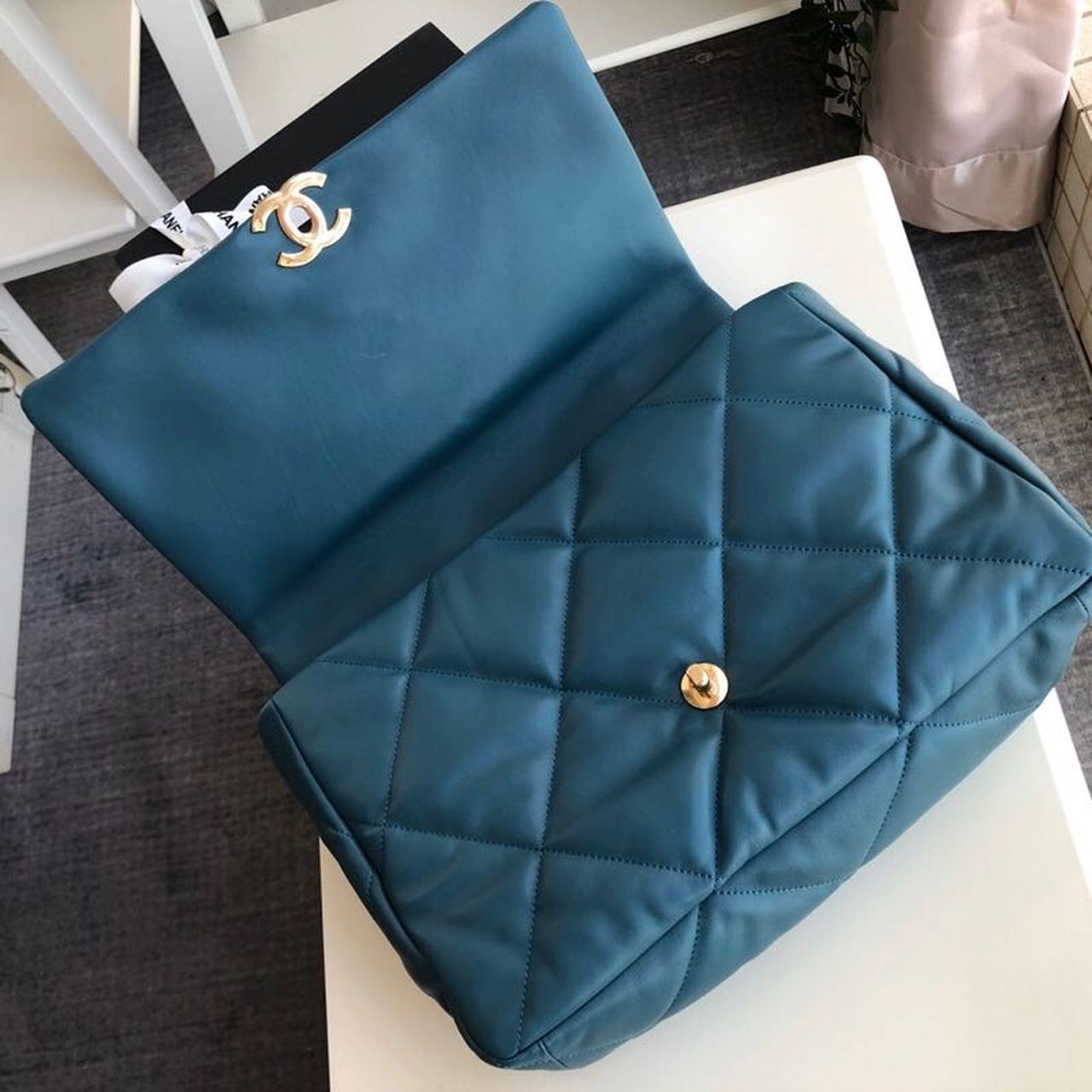 Chanel 19 Maxi Handbag Teal For Women, Women’s Bags, Shoulder And Crossbody Bags 14in/36cm