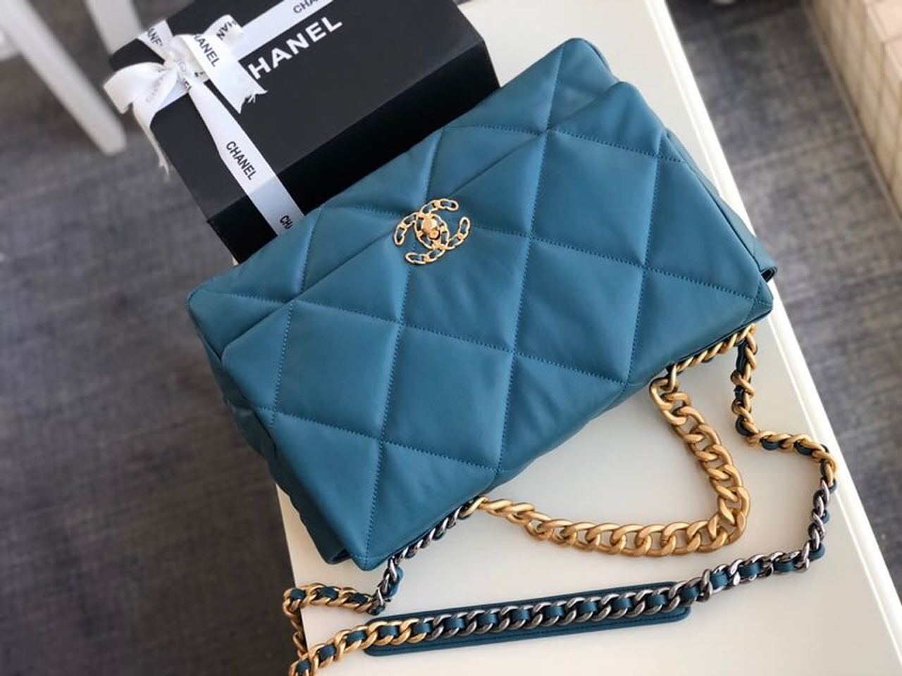 Chanel 19 Maxi Handbag Teal For Women, Women’s Bags, Shoulder And Crossbody Bags 14in/36cm