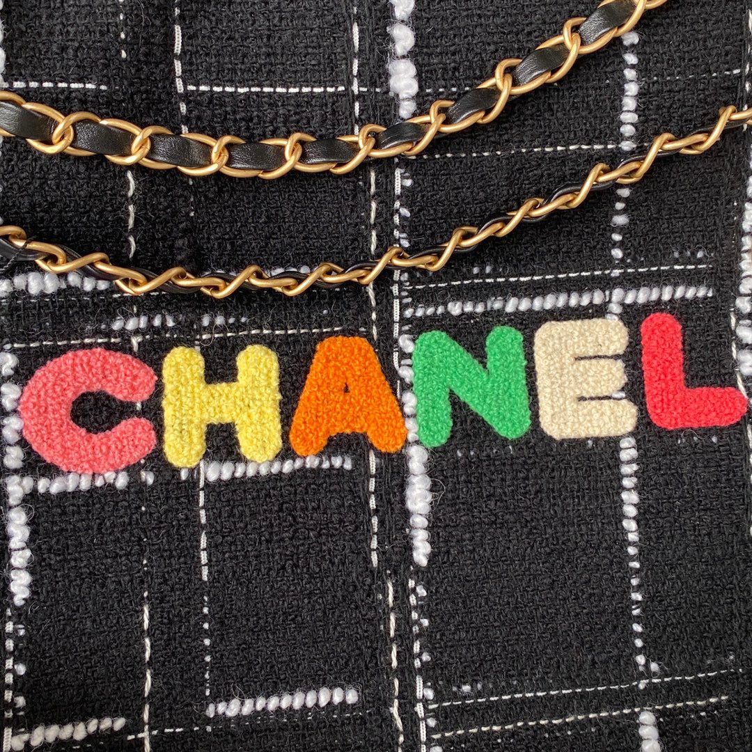 Chanel 22 Handbag Gold Hardware Black For Women, Women’s Handbags, Shoulder Bags 14.2in/36cm