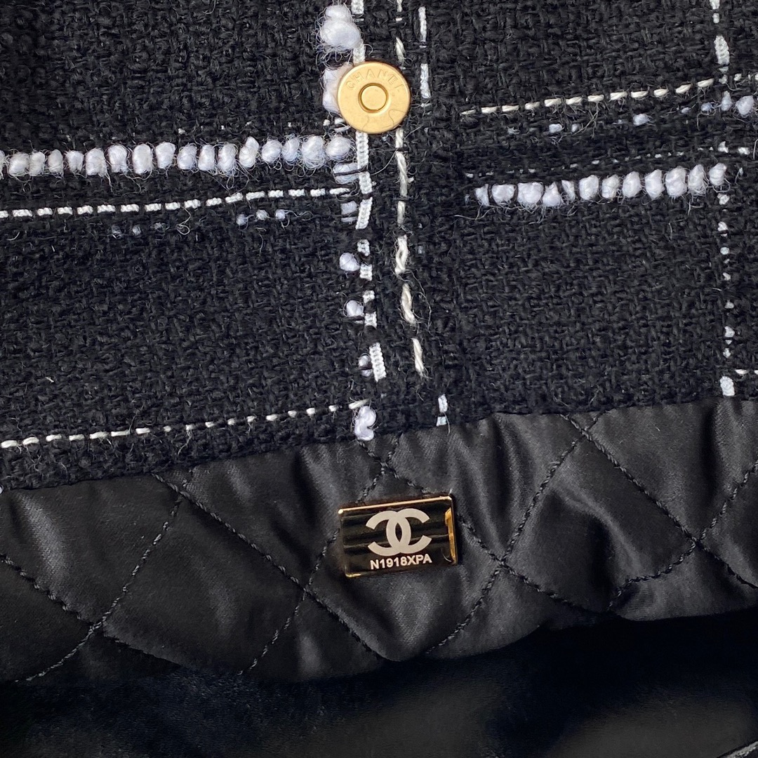 Chanel 22 Handbag Gold Hardware Black For Women, Women’s Handbags, Shoulder Bags 18.3in/47cm AS3262 NJ058