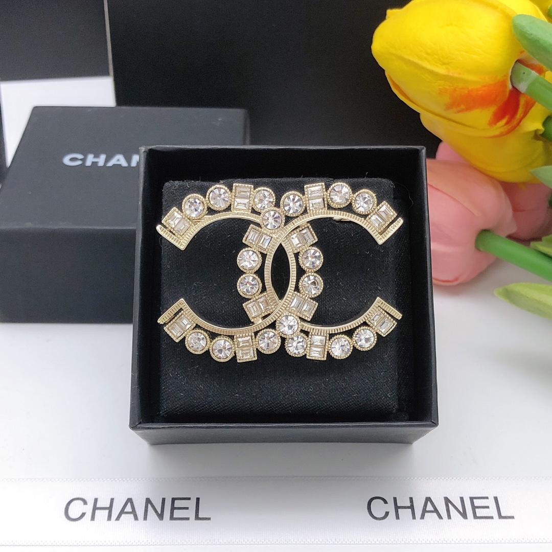 Chanel 22AW Brooch Gold Tone For Women