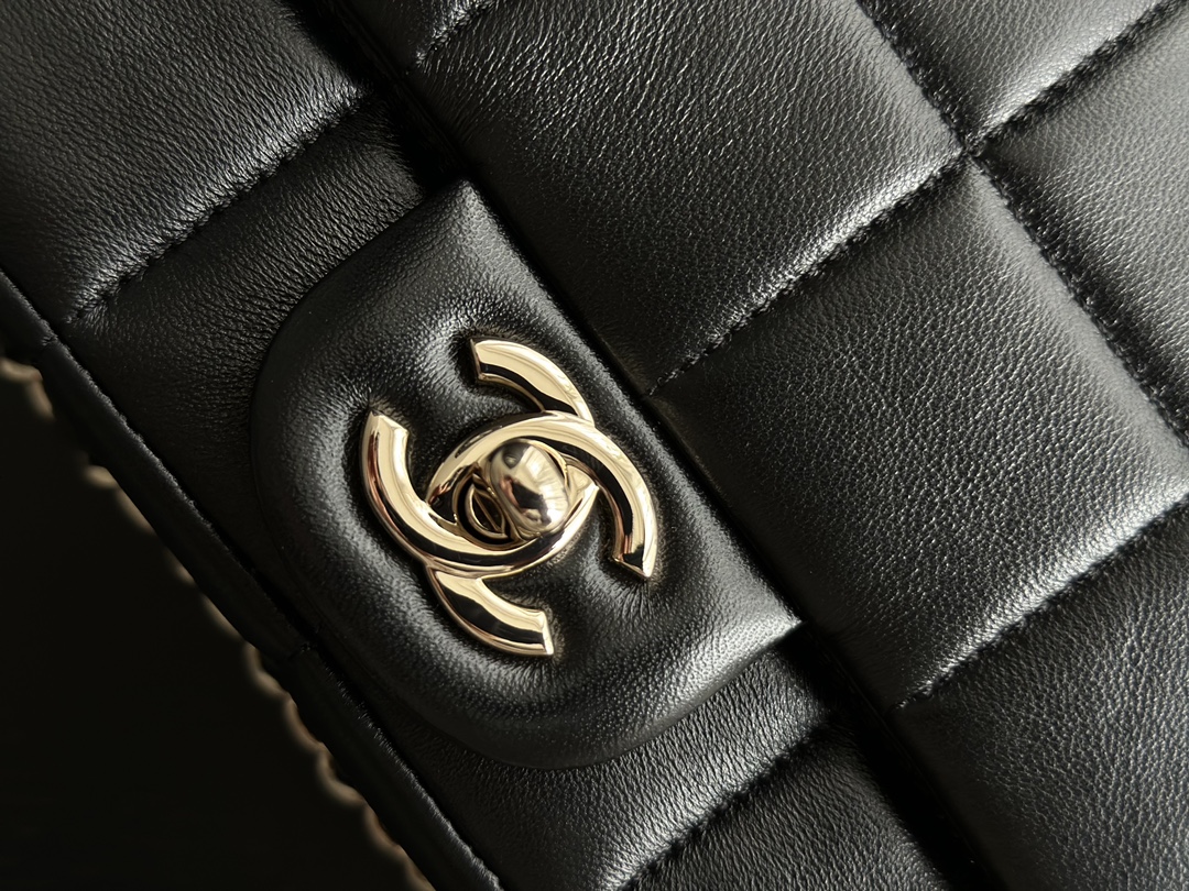 Chanel 23C Mini Shoulder Bag Black For Women 6.4 in / 16.5 cm AS3744 10601