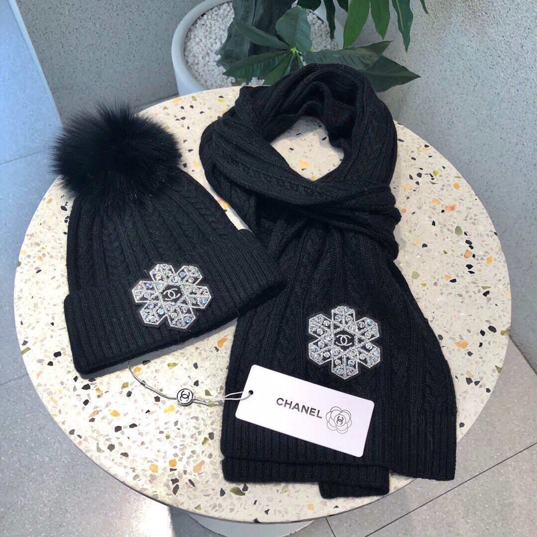 Chanel Beanie Black