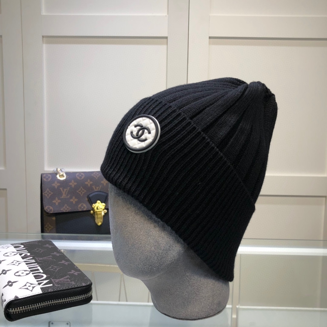 Chanel Beanie In Black