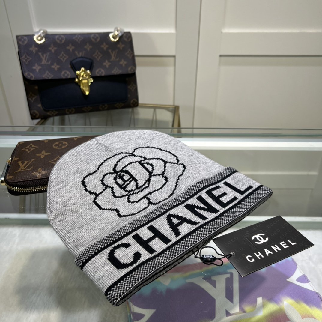 Chanel Beanie In Grey